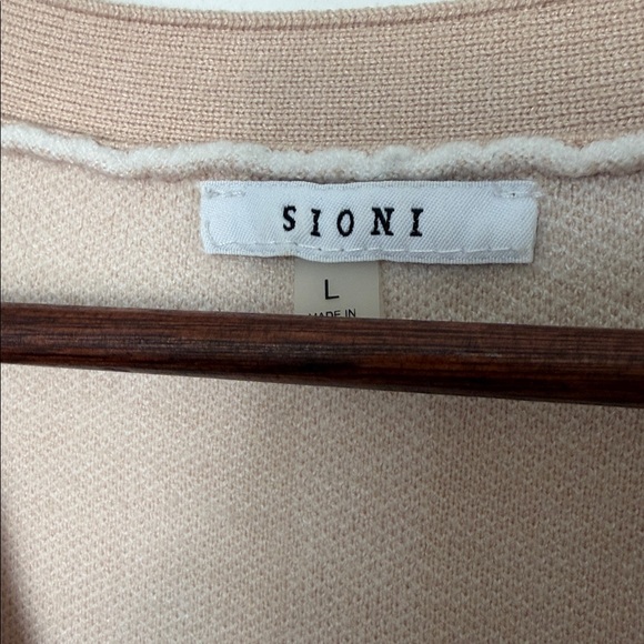 Sioni Plaid Sweater Vest Tan Cream Button Front Pockets Size Large - Picture 3 of 5